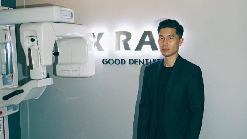 当偶像决定去做牙医